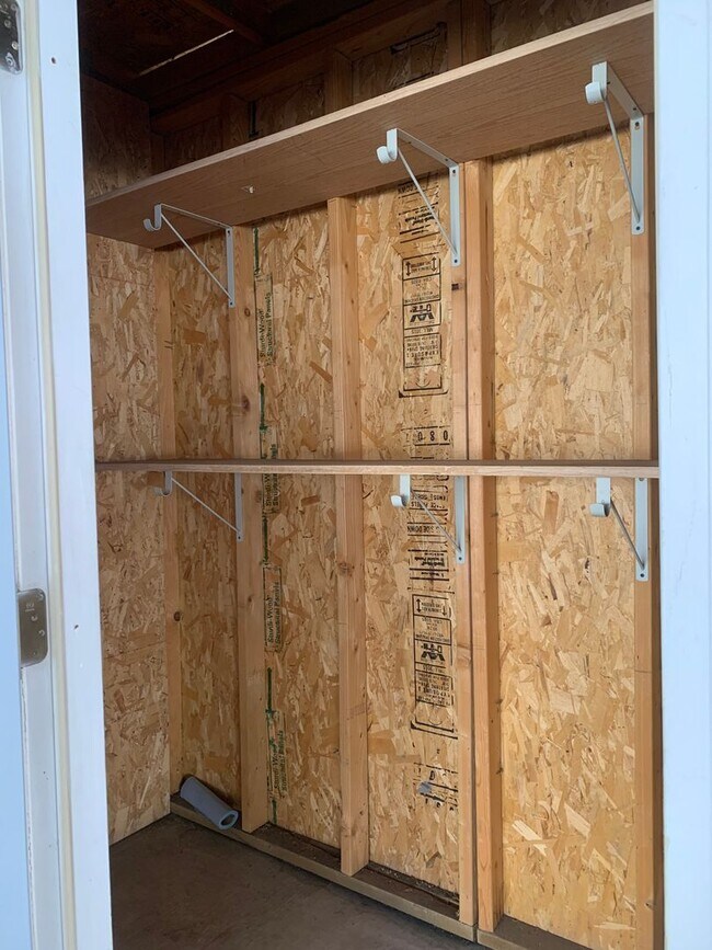 Building Photo - Move In This December & Get a $900 Gift Card! 2 Bed 2 Bath Condo for Rent in Ogden!