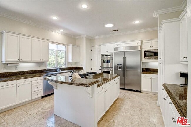 Building Photo - 2860 Dewdrop Pl