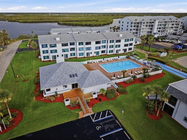 Building Photo - 845 Ladyfish Ave
