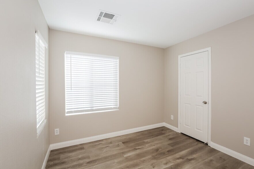 Building Photo - 9503 Diamond Bridge Ave