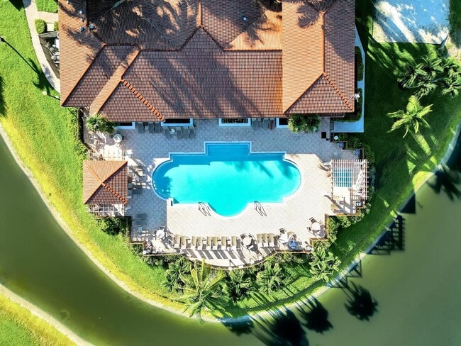 Building Photo - Boynton Beach Condominium