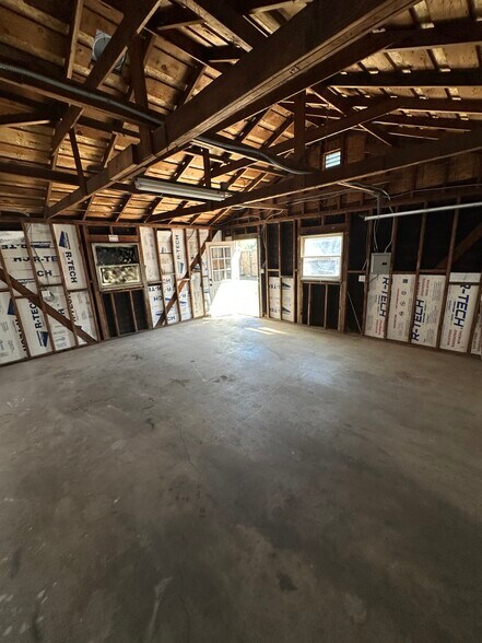 Building Photo - 135 A St