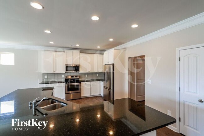 Building Photo - 930 Blind Brook Cir
