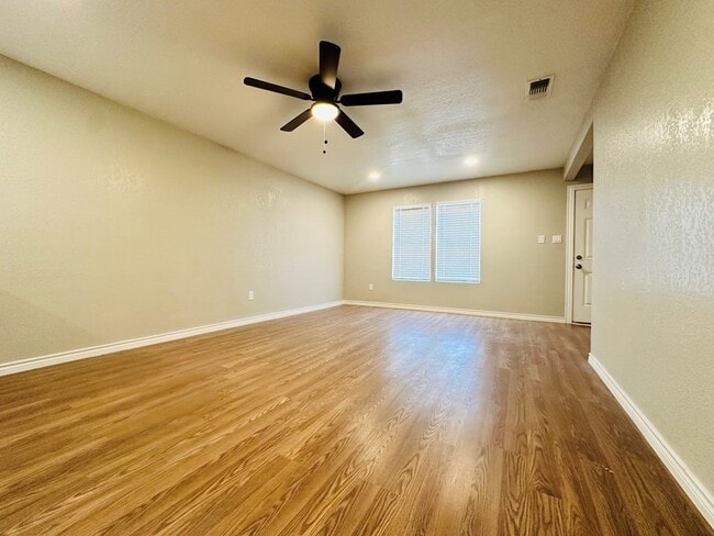 Building Photo - 1408 Stadium Ave