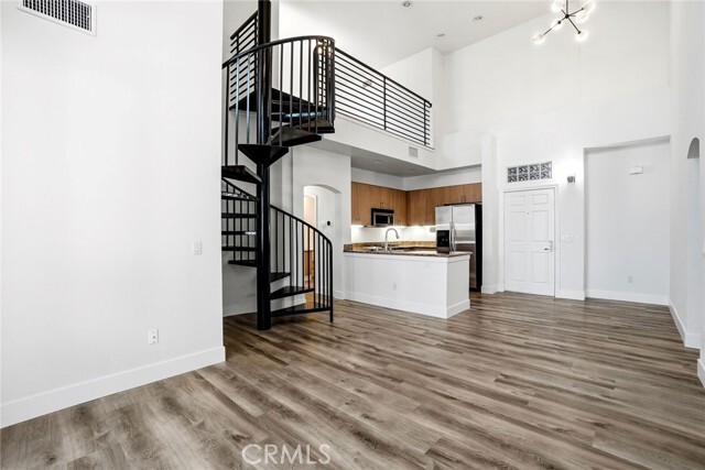 Building Photo - 525 11th Ave