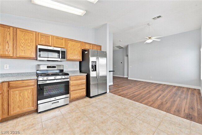 Building Photo - 6060 Allred Pl