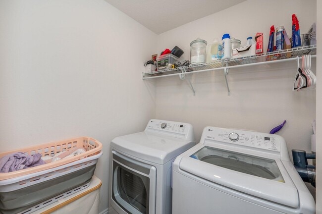 Building Photo - 691 S 11th St