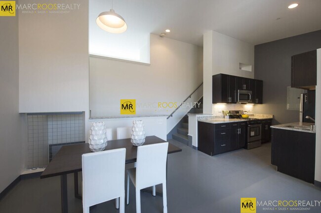 Building Photo - 142 Berkeley St