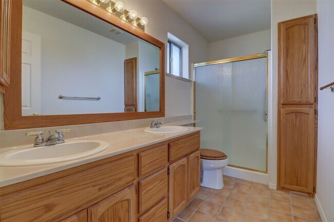 Building Photo - 9440 E Towago Dr