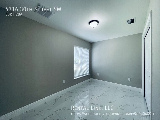 Building Photo - 4716 30th St SW