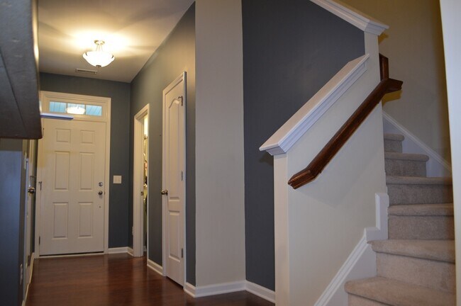 Building Photo - 532 Panorama Park Pl., Cary, NC - Bev Robe...