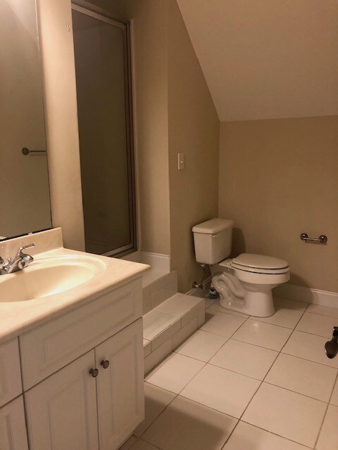 Building Photo - 21 Shining Water Ln