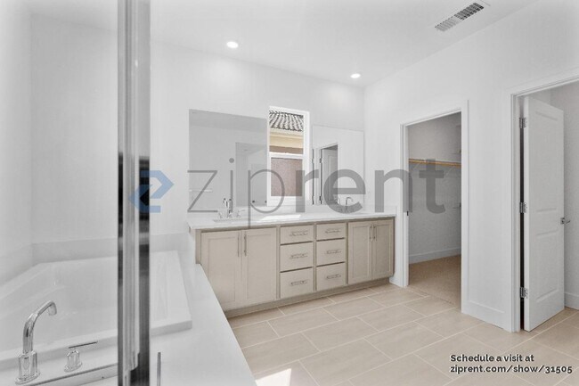 Building Photo - 146 W Ft Bragg Pl