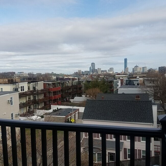 Building Photo - 230 Bowen St