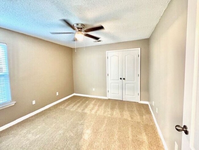 Building Photo - Now Leasing a 4-bedroom 2.5 bath home in Cordova off of Macon and Houston Levee