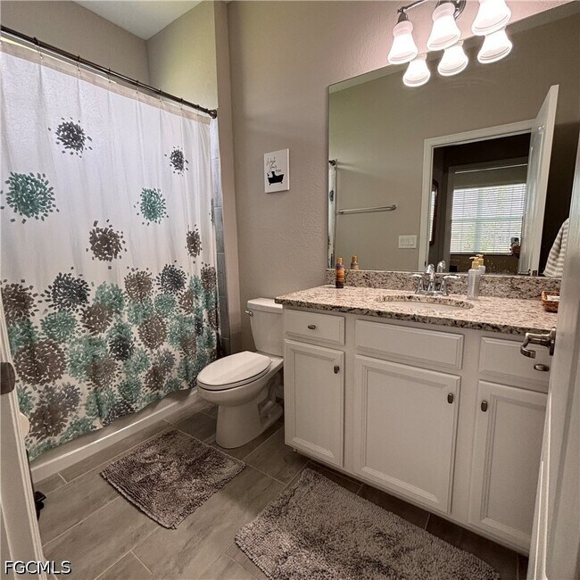 Building Photo - 4028 E Hampton Cir