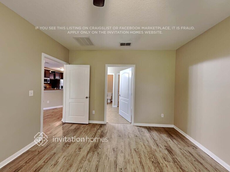 Building Photo - 5848 Windsong Oak Dr