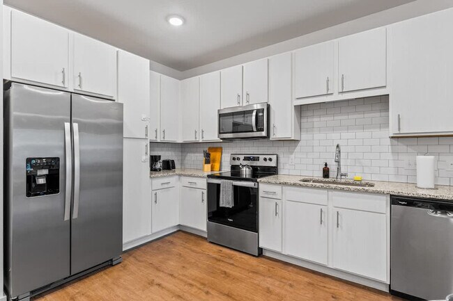 Building Photo - 14515 Star Water Rd