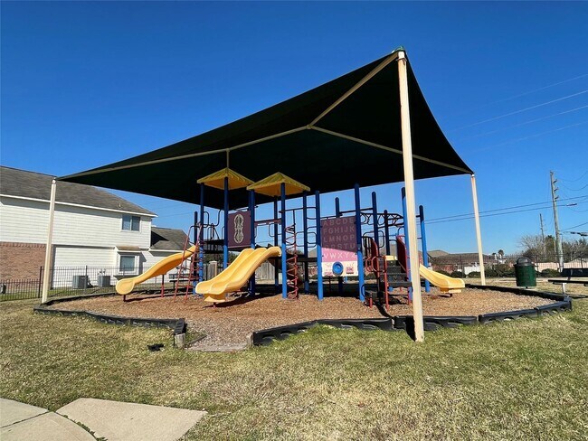 Building Photo - 25207 Diamond Ranch Dr