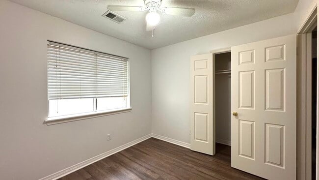 Building Photo - 6422 Diamond Rock Dr