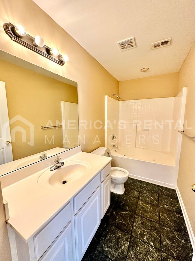 Building Photo - Town home for Rent in Helena, AL! View with 48 Hours Notice!