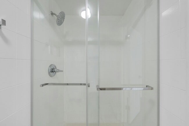 Building Photo - 65 St Pauls Ave