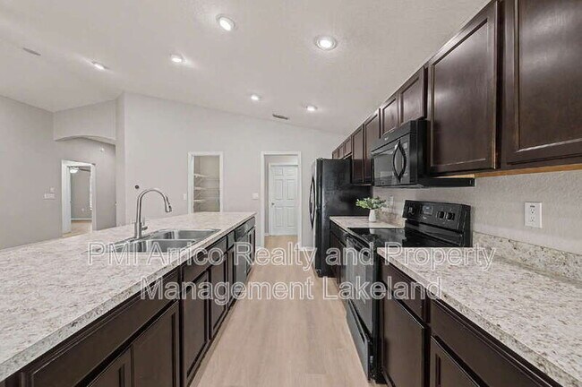 Building Photo - 7918 Chestnut View Dr