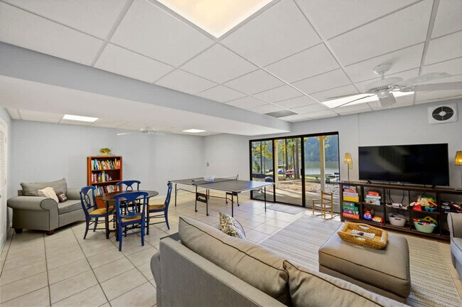 Building Photo - 126 Parks Mill Dr