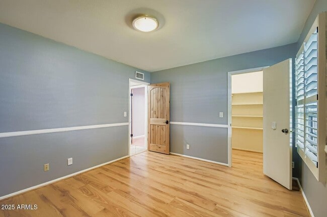 Building Photo - 201 W Diana Ave