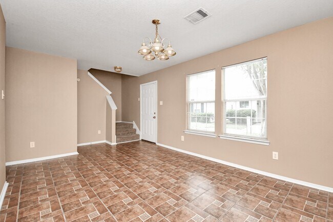 Building Photo - 6329 Settlers Square Ln