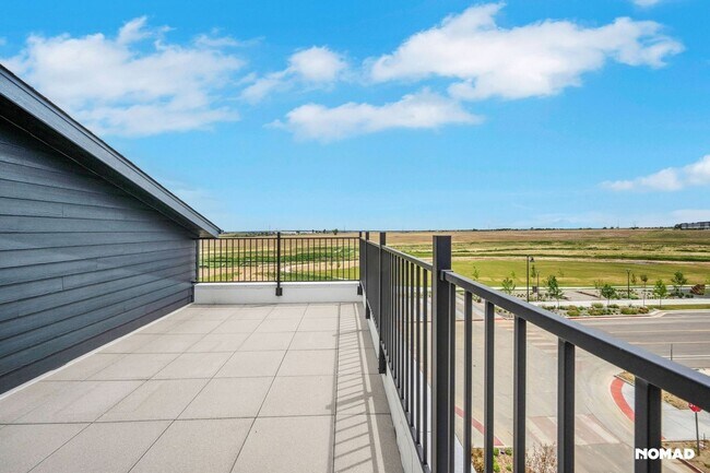 Building Photo - Spacious 3BR Townhome in Broomfield