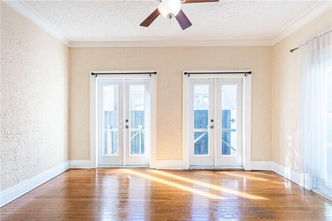 Building Photo - 1220 SE 2nd St