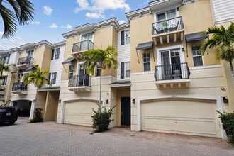 Building Photo - 3655 NW 5th Terrace