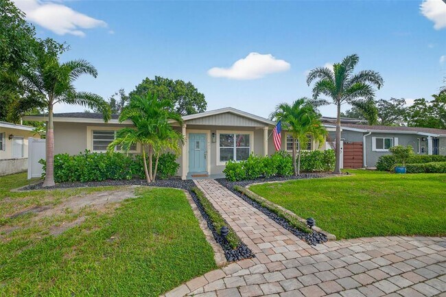 Building Photo - 637 41st Ave NE