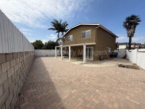 Building Photo - 1540 Pyramid Ave