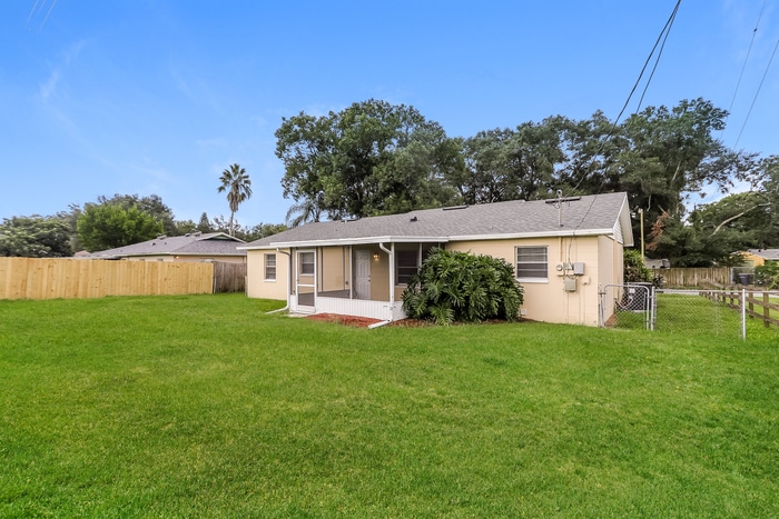 Building Photo - 4134 April St N