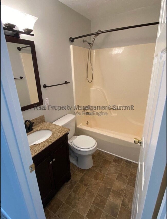 Interior Photo - 2407 Bare St.
