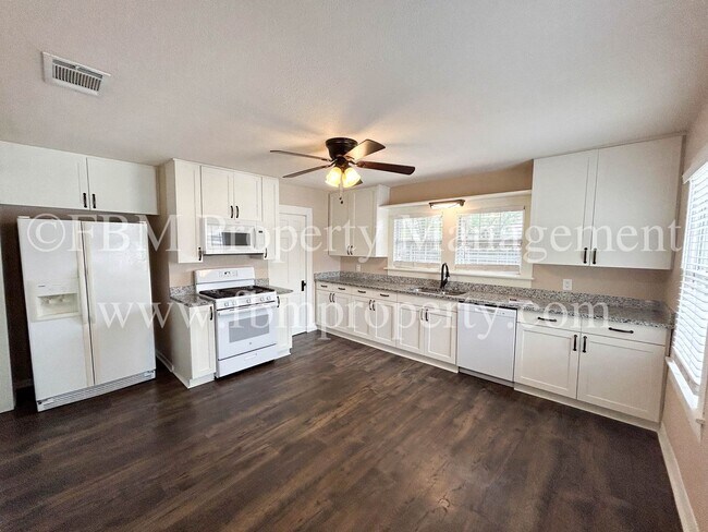 Building Photo - 212 W Marshall St