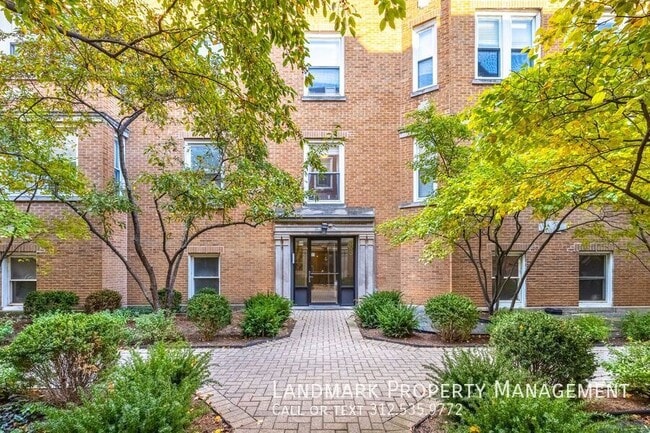 Primary Photo - 534 W Belmont Ave