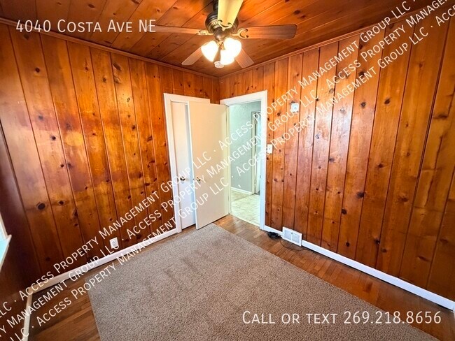 Building Photo - 4040 Costa Ave NE