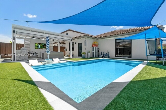 Building Photo - 11939 SW 241 Ter