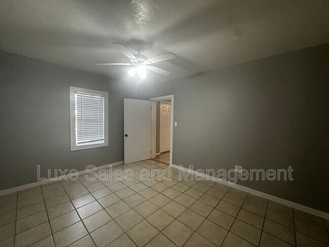 Building Photo - 1134 NW 49th St
