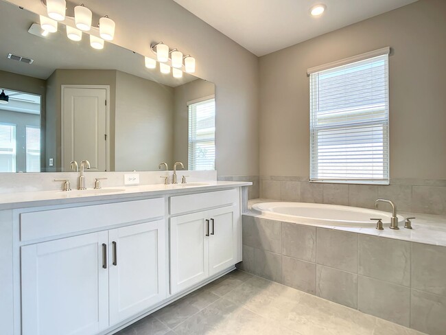 Building Photo - Crestview New Build Single Family Home