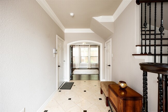 Building Photo - 5513 Livorno Way