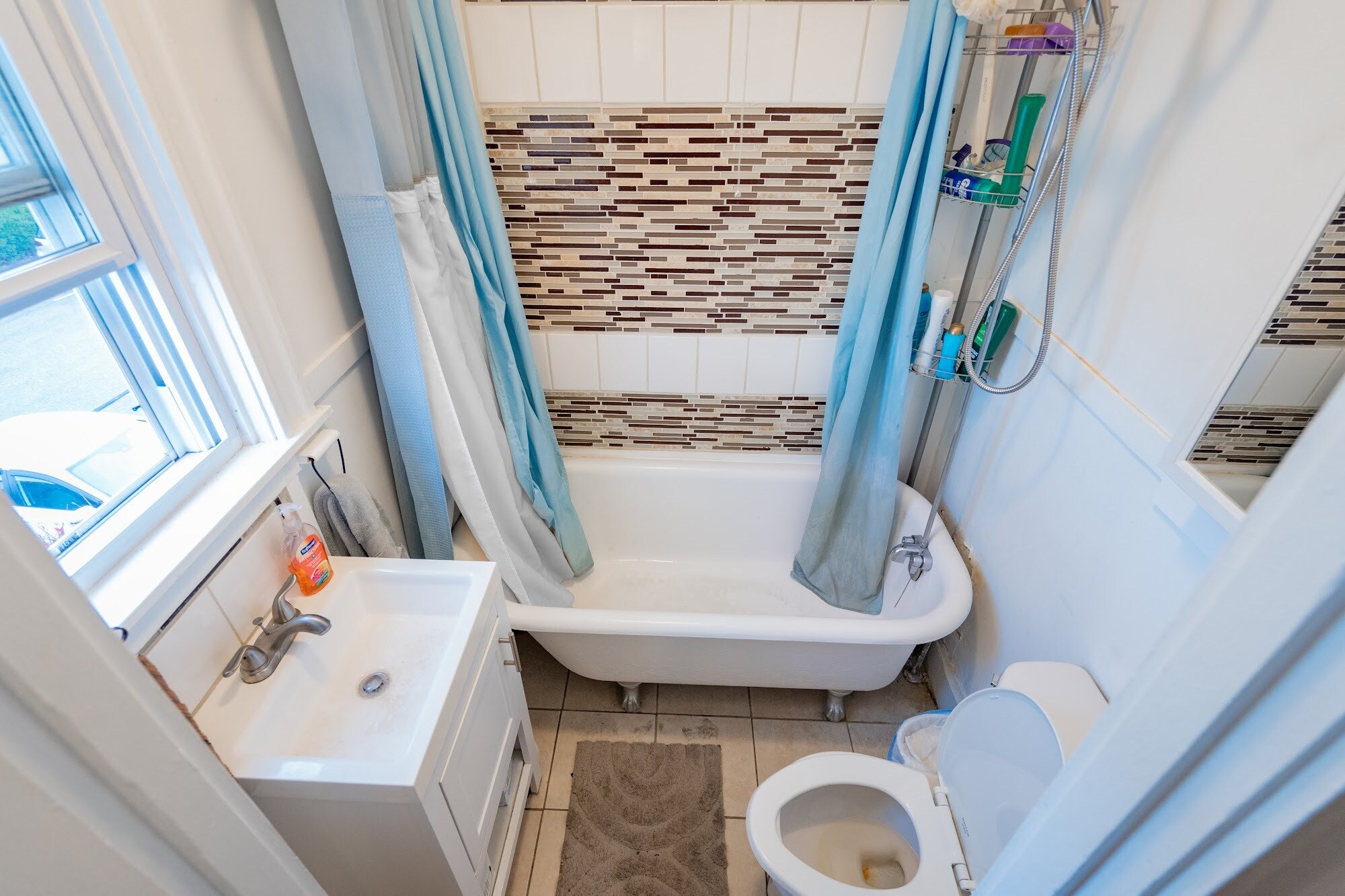 Building Photo - 412 Taunton Ave