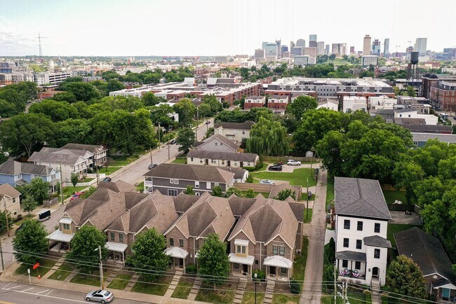 Building Photo - Beautiful build in Cleveland Park (Downtown Nashville)