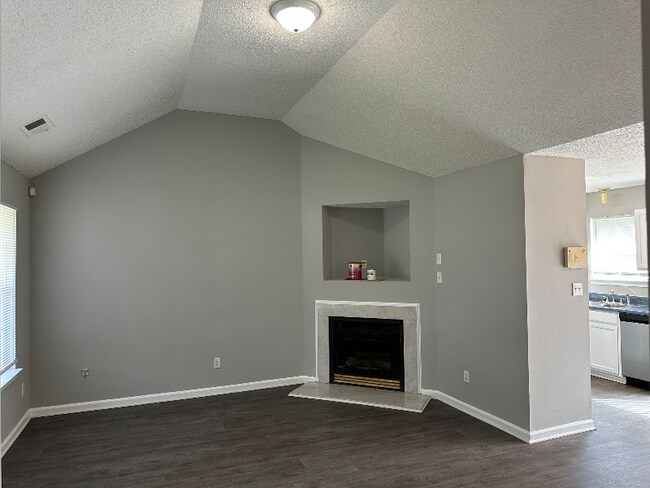 Building Photo - 7239 Kavan Hunter Dr