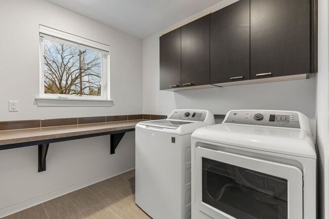 Building Photo - 3243 N Houghton St