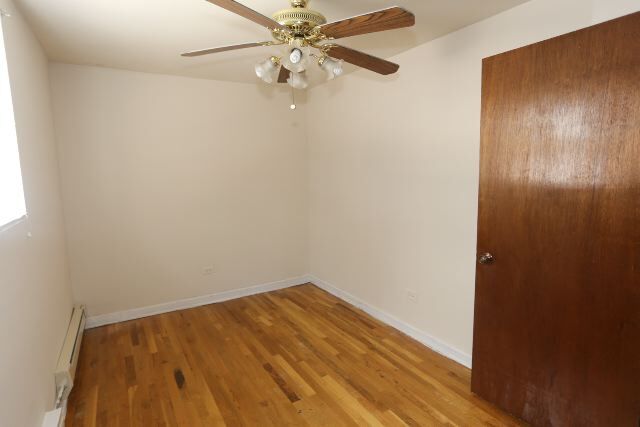 Building Photo - 824 W Cornelia Ave