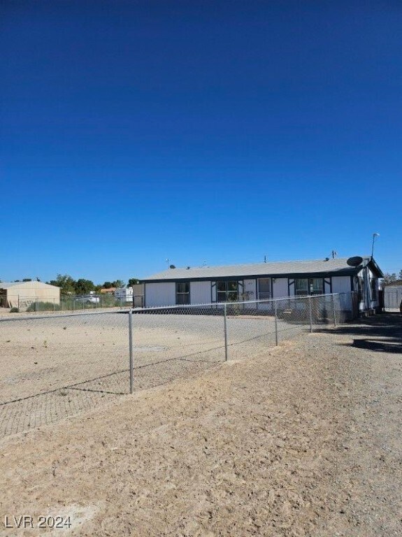 Primary Photo - 4561 Savoy